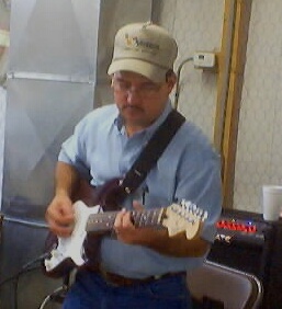 augvfd-leadguitarist.jpg