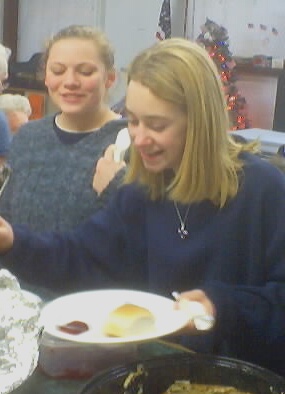 decvfd2003-2girls-enjoying-dinner.jpg